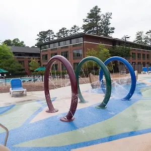 Woodlands & Suites, An Official Colonial Hotel Williamsburg